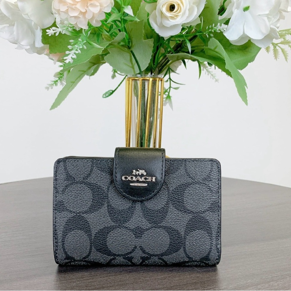 Coach Medium Corner Zip Wallet Signature Canvas Graphite Black C0082 NWT